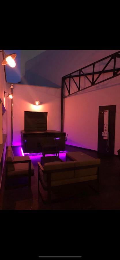 Loft Spa Reims-Fr 250M2 Privatifs, Piscine Interieure Chauffee, Spa Et Parking מראה חיצוני תמונה