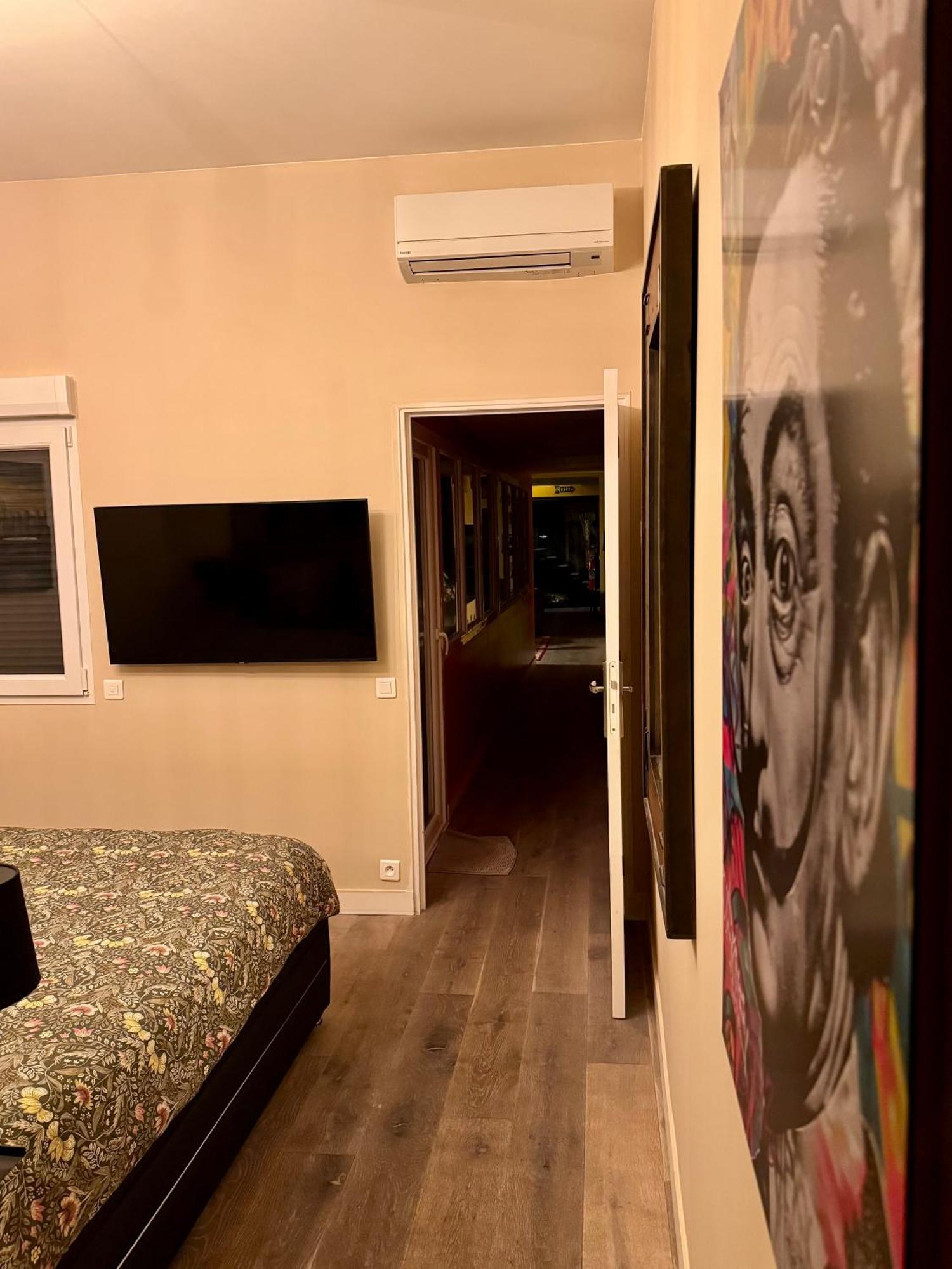 Loft Spa Reims-Fr 250M2 Privatifs, Piscine Interieure Chauffee, Spa Et Parking מראה חיצוני תמונה